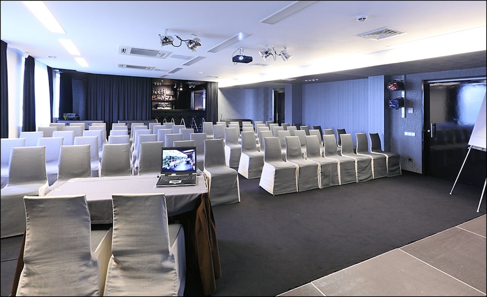 

Roma - Riga - Rija VEF Hotel