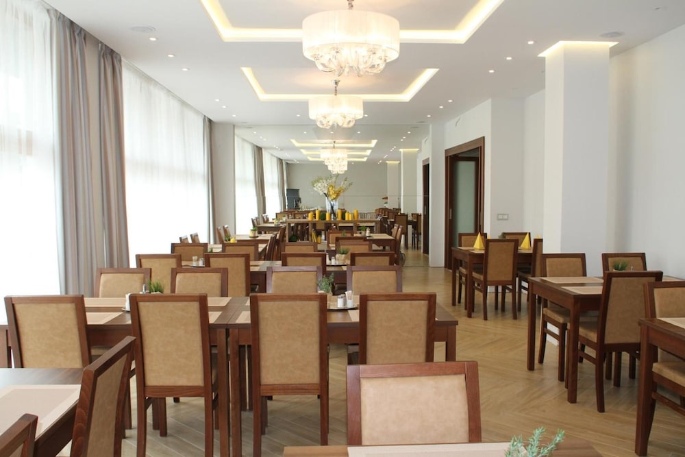 

Venezia - Praga, Aeroporto Václav Havel - Hotel Meritum