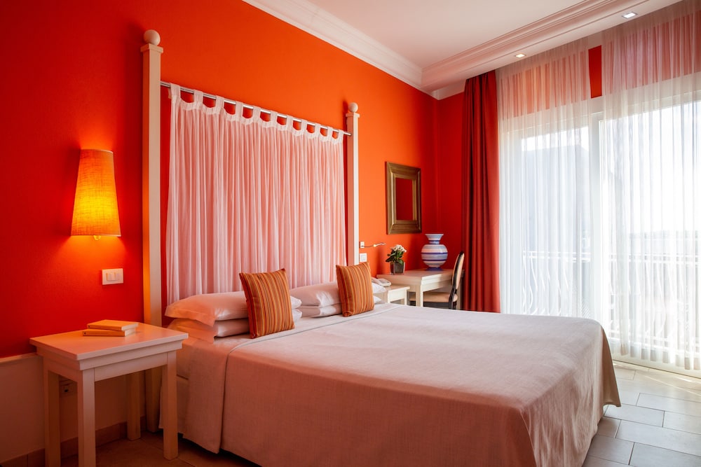 

Trieste - Carloforte - Lu' Hotel Riviera