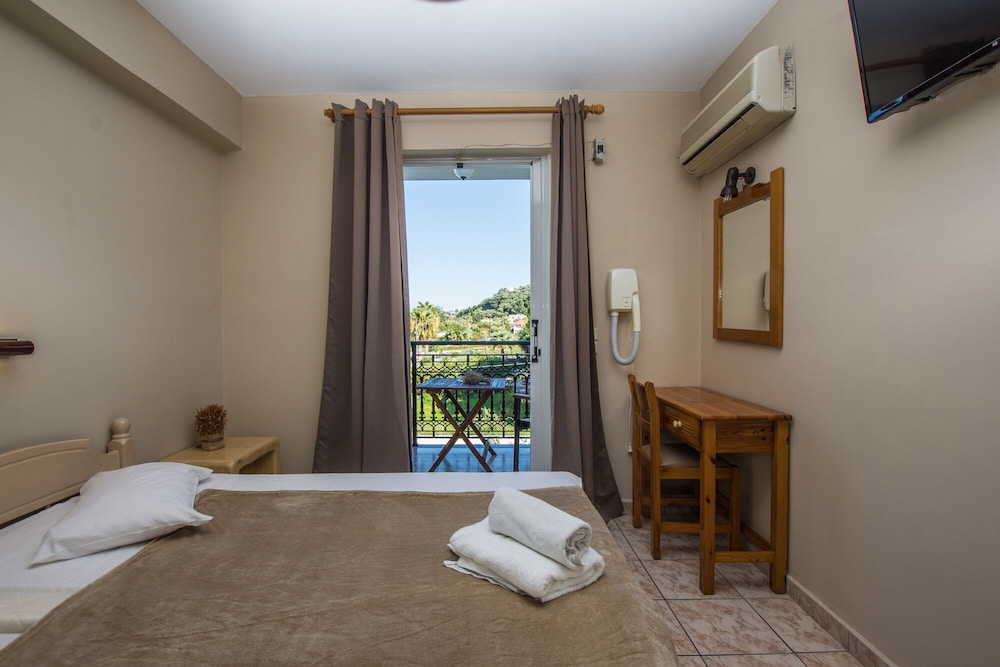 

Verona - Tsilivi - Iniohos Zante Hotel & Suites