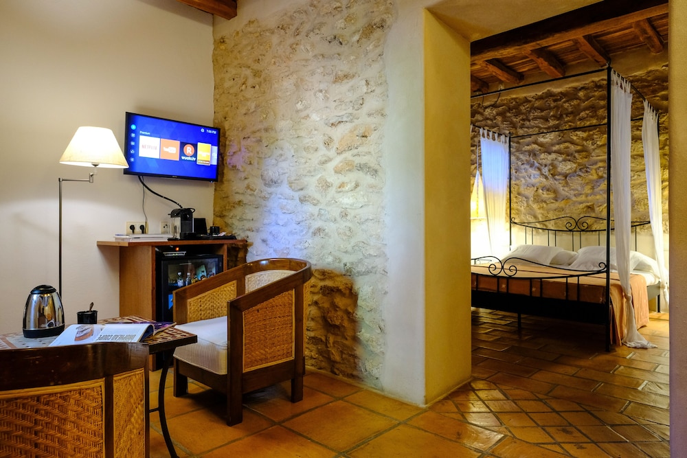 

Cagliari - San Antonio de Portmany, Ibiza - Can Lluc Boutique Hotel & Luxury Villas
