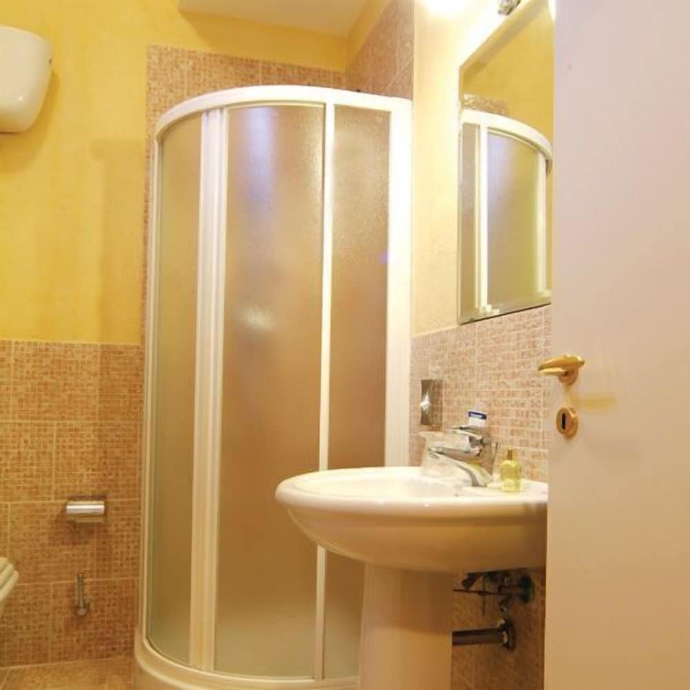 

Milano - Melito di Napoli - Hotel Eden