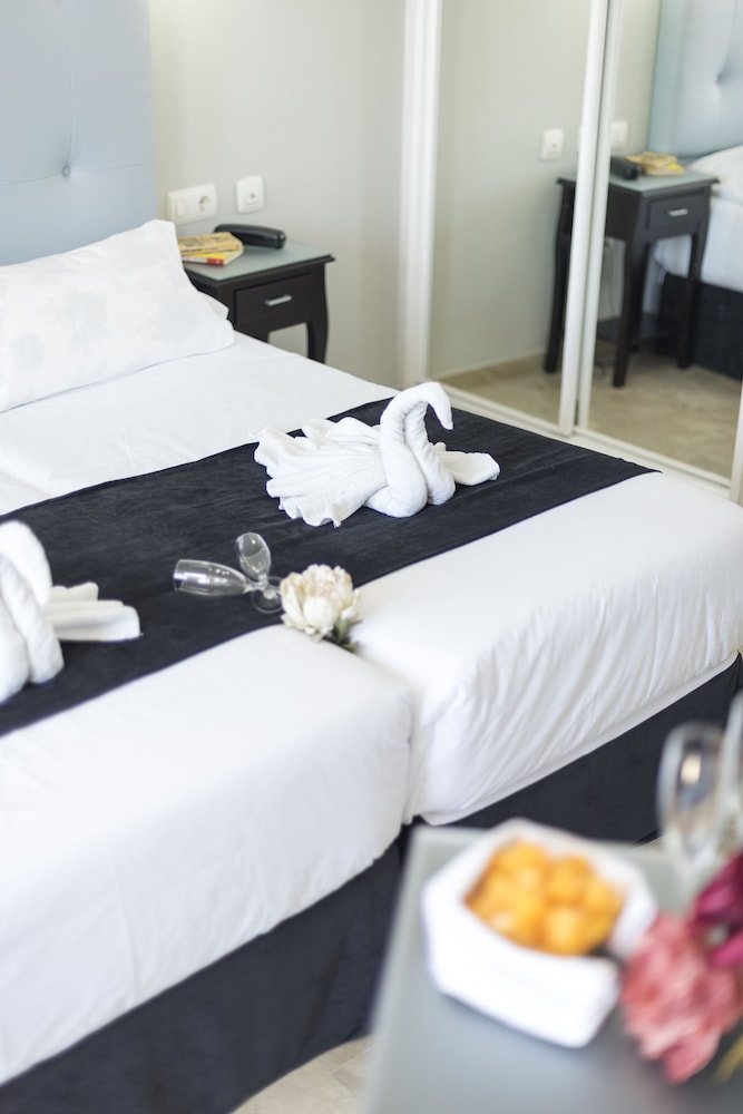 

Napoli - Nerja - Hotel Toboso Chaparil