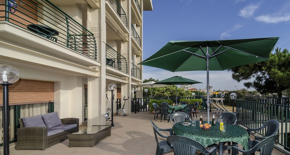 

Firenze - Versilia e Costa Toscana, Mare Italia - Hotel Paris