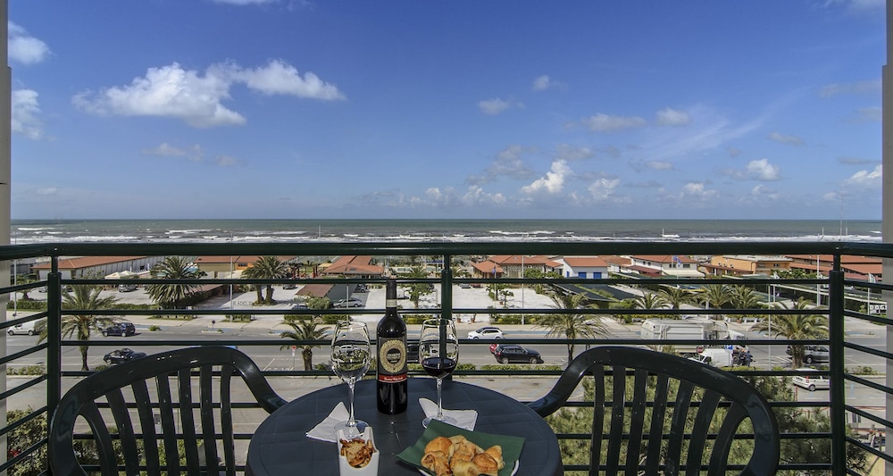 

Catania - Versilia e Costa Toscana, Mare Italia - Hotel Paris