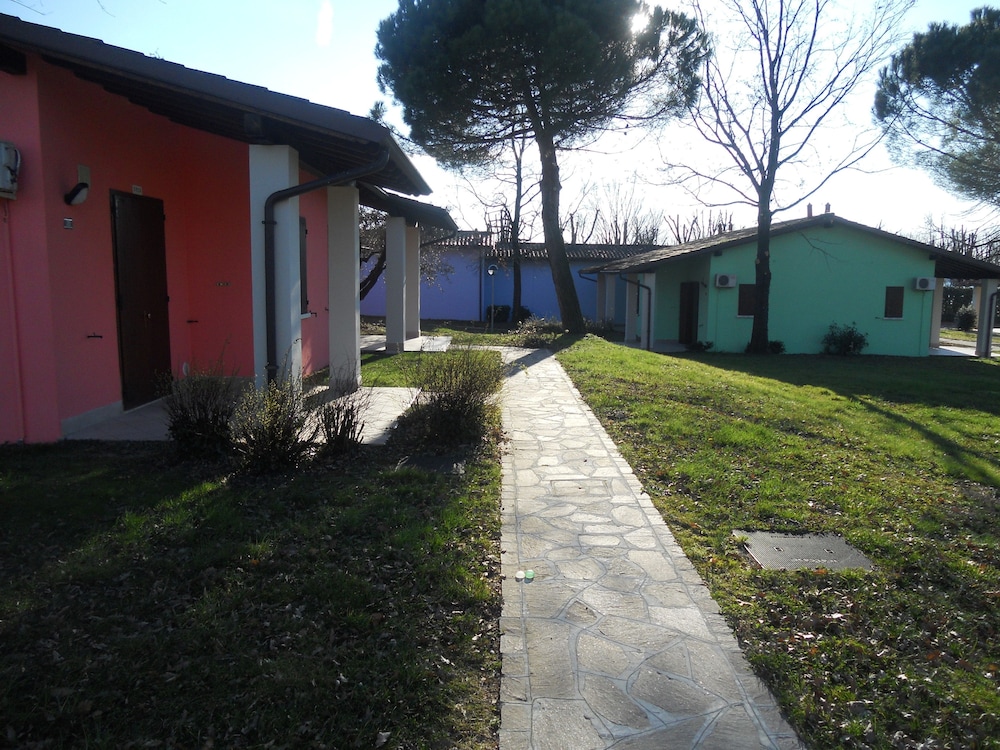 

Milano - Moniga del Garda - The Garda Village