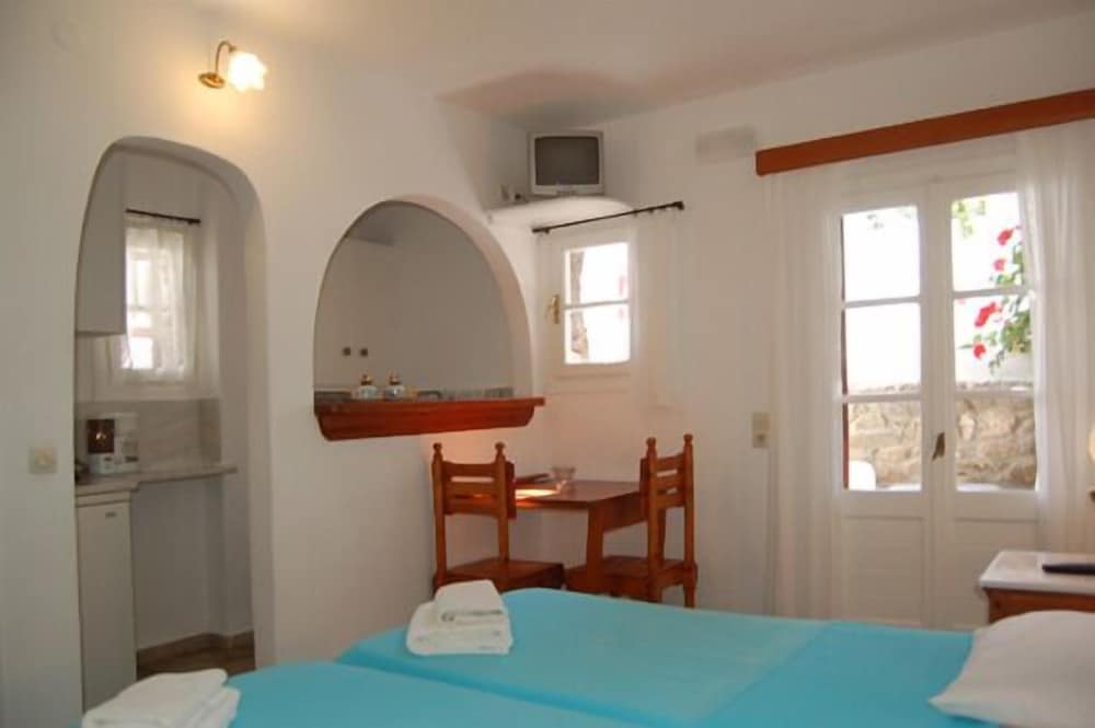 

Napoli - Mykonos, Isole Greche - Villa Pinelopi