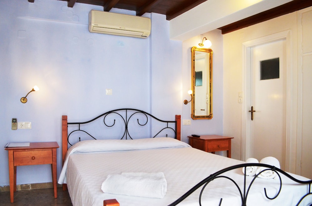 

Alghero - Ano Mera - Villa Pinelopi