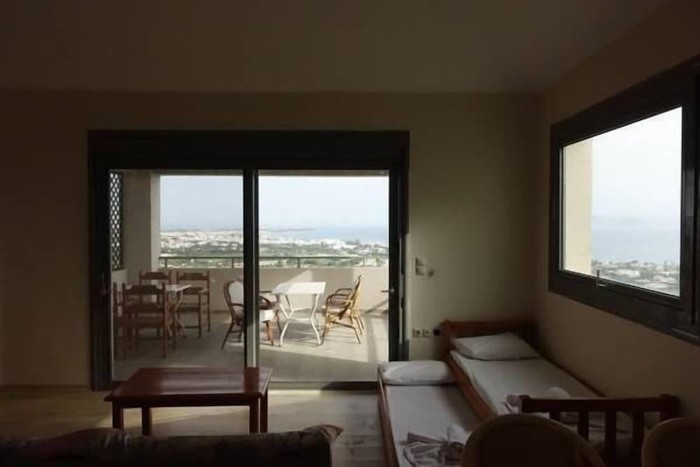 

Milano - Agios Fokas - Hercules Hills Sea View Villas
