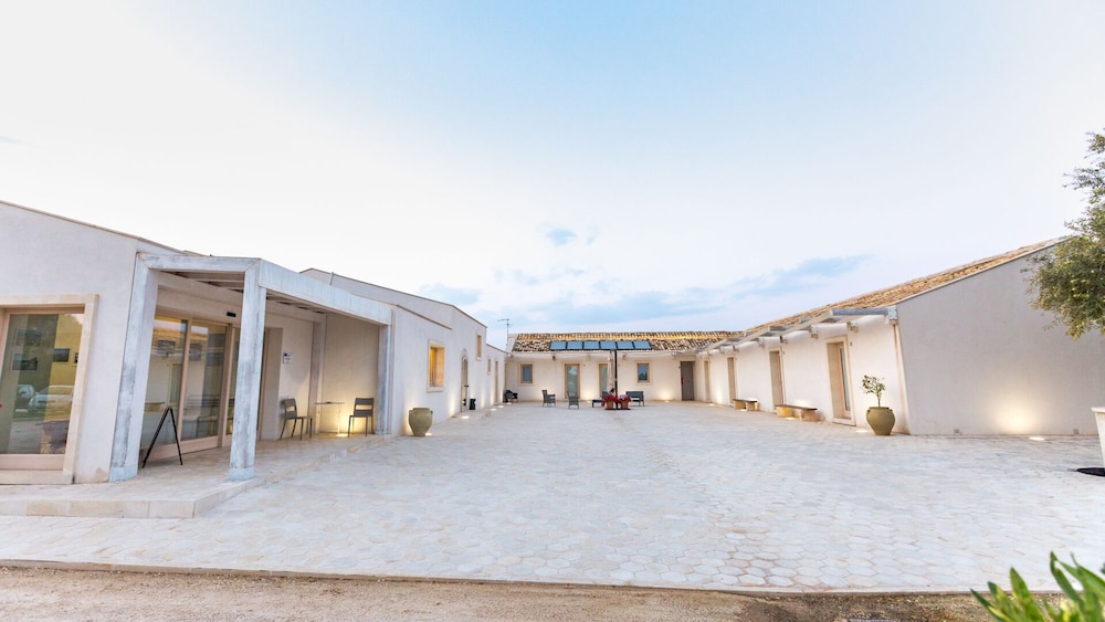 

Verona - Siracusa - Addauro Resort