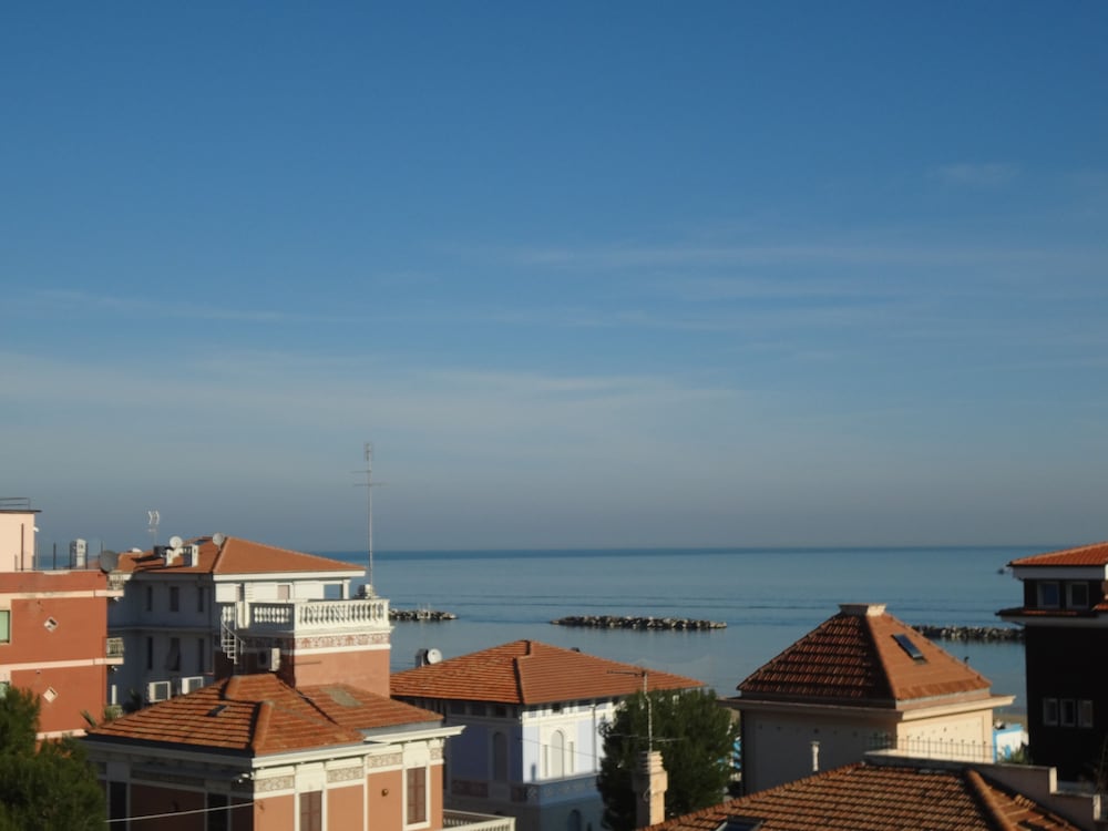 

Torino - Porto San Giorgio - Hotel Nettuno