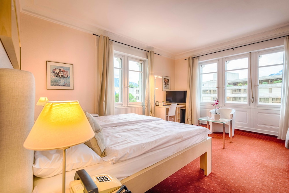 

Napoli - Montreux - Villa Toscane