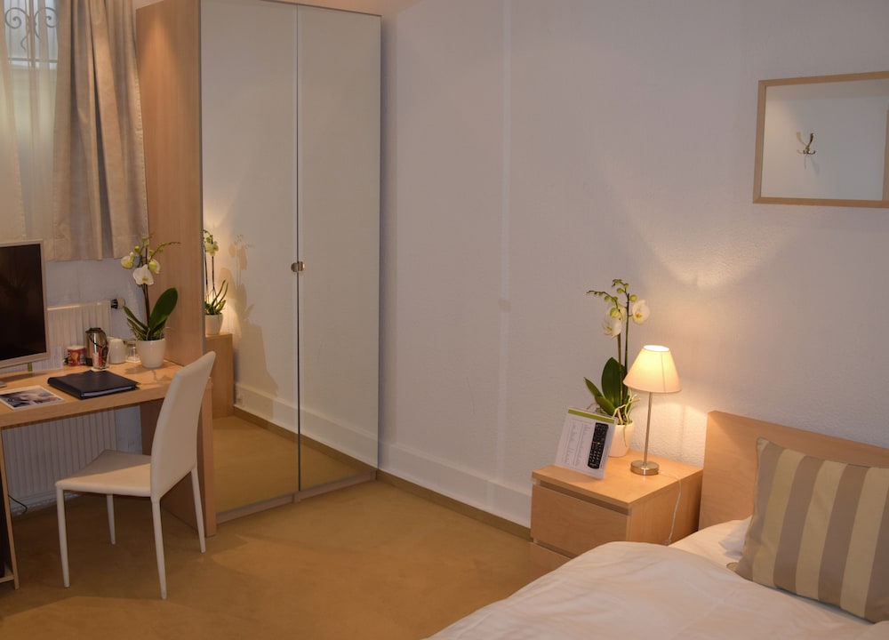 

Roma - Montreux - Villa Toscane