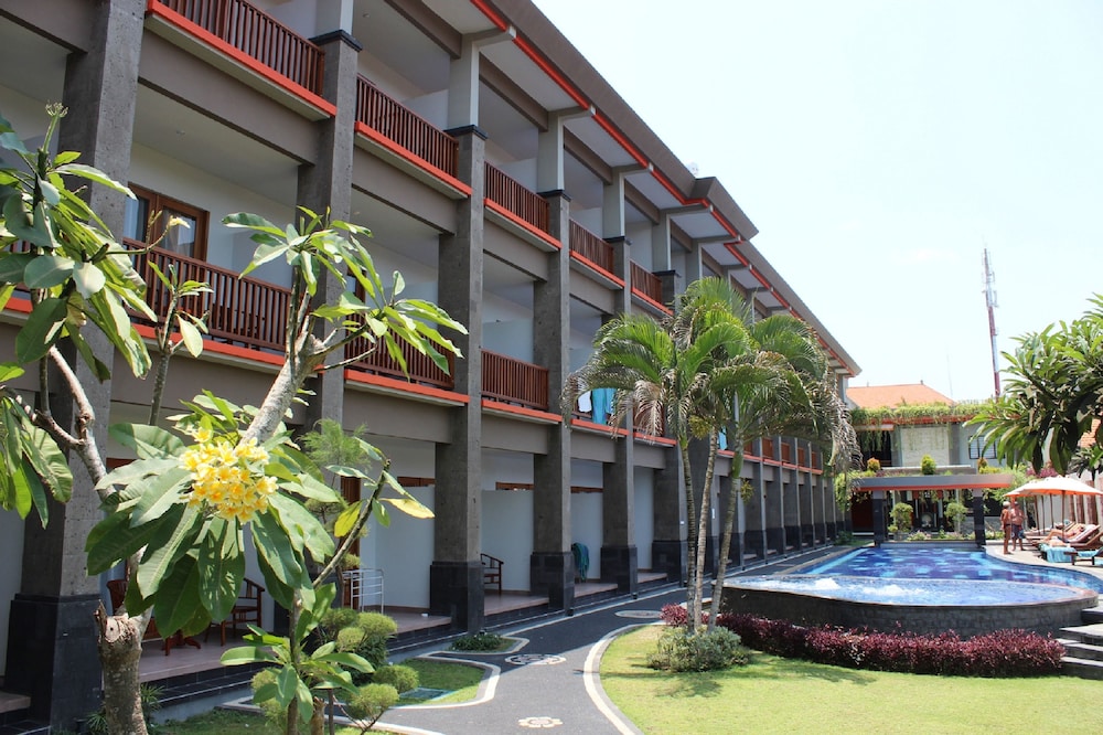 

Napoli - Kuta - Bali - Grand Sinar Indah