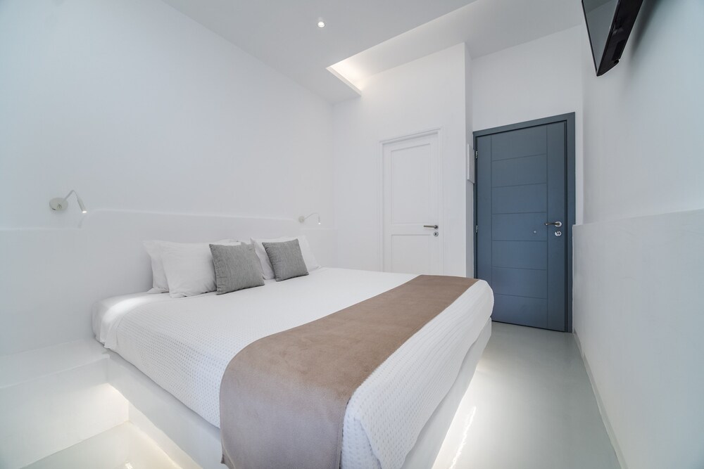 

Bari - Santorini, Isole Greche - Cape Sisu Suites