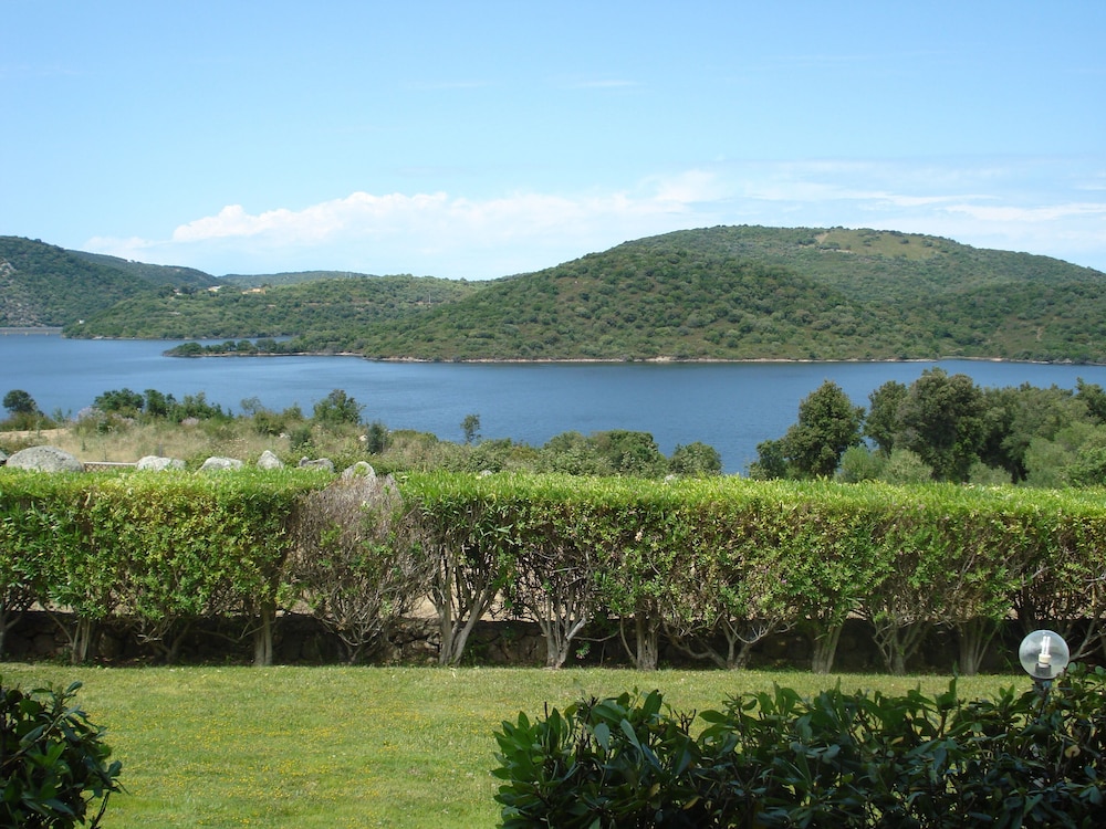 

Milano - Sant'Antonio di Gallura - Hotel Relais Valkarana
