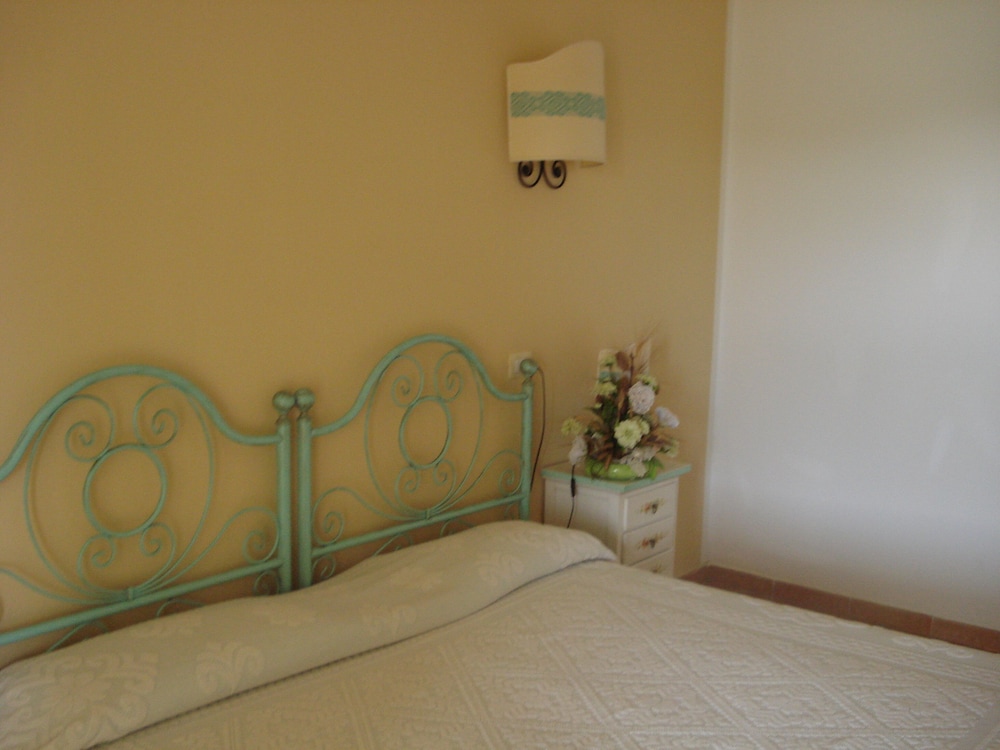 

Milano - Arzachena - Hotel Relais Valkarana