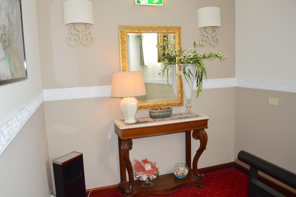 

Bologna - Villafranca Tirrena - Hotel Redebora