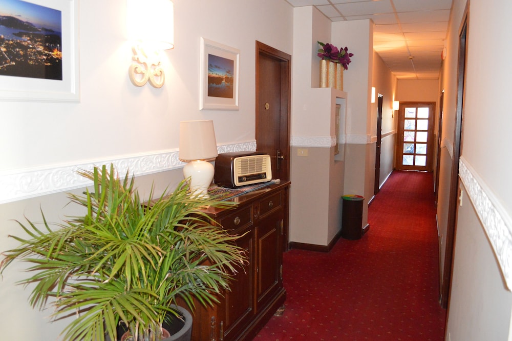 

Genova - Villafranca Tirrena - Hotel Redebora