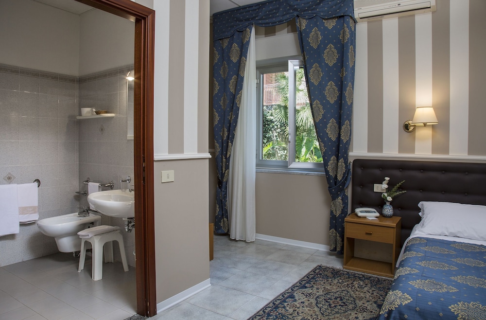 

Torino - Villafranca Tirrena - Hotel Redebora