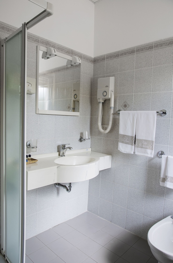 

Verona - Villafranca Tirrena - Hotel Redebora