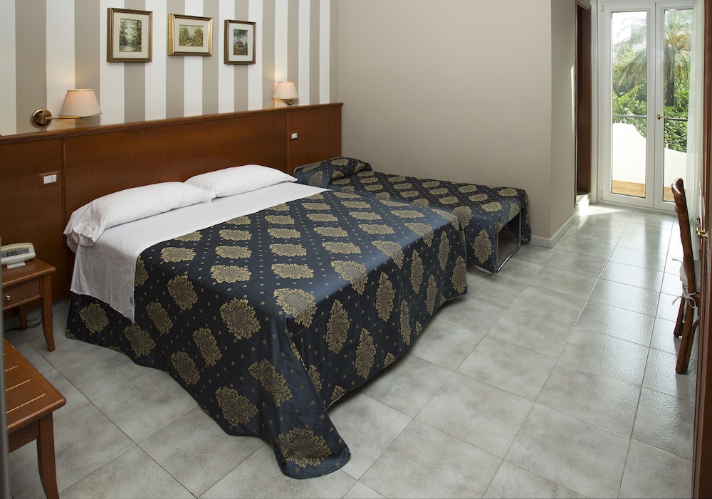 

Cagliari - Villafranca Tirrena - Hotel Redebora
