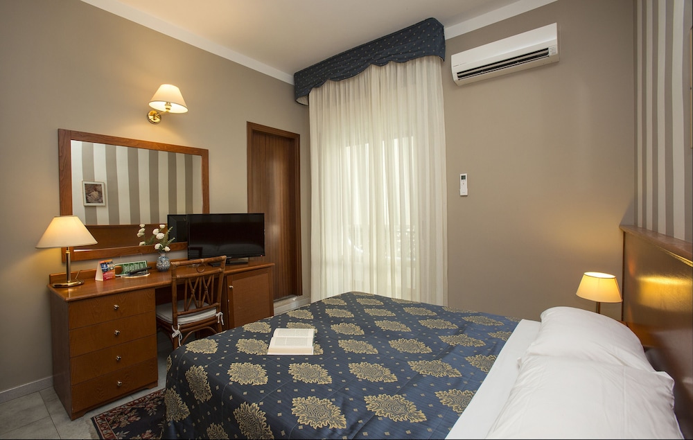 

Milano - San Pier Niceto - Hotel Redebora