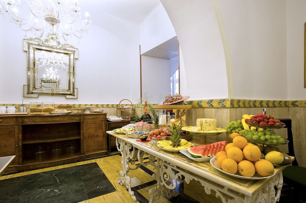 

Milano - Roma - Hotel Villa San Lorenzo Maria