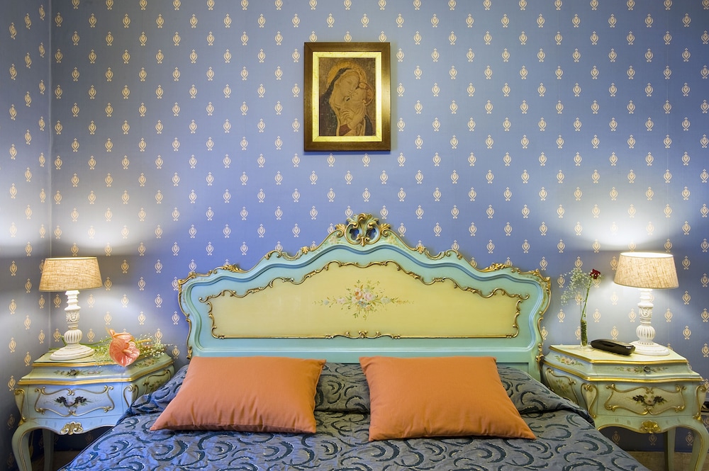 

Milano - Roma - Hotel Villa San Lorenzo Maria