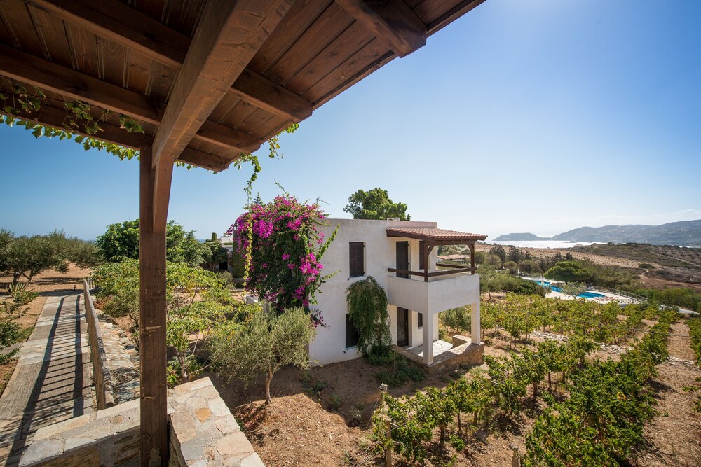 

Bari - Agia Pelagia - Creta - Ambelos