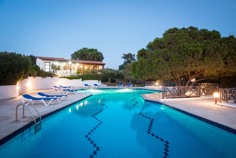 

Milano - Agia Pelagia - Creta - Ambelos