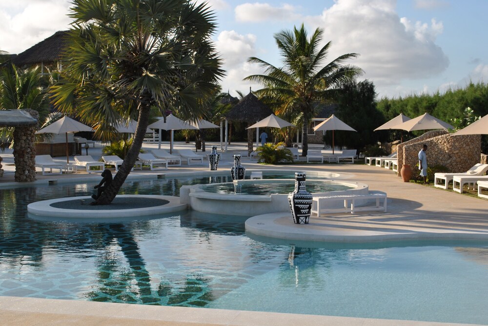 

Roma - Mambrui - Kola Beach Resort