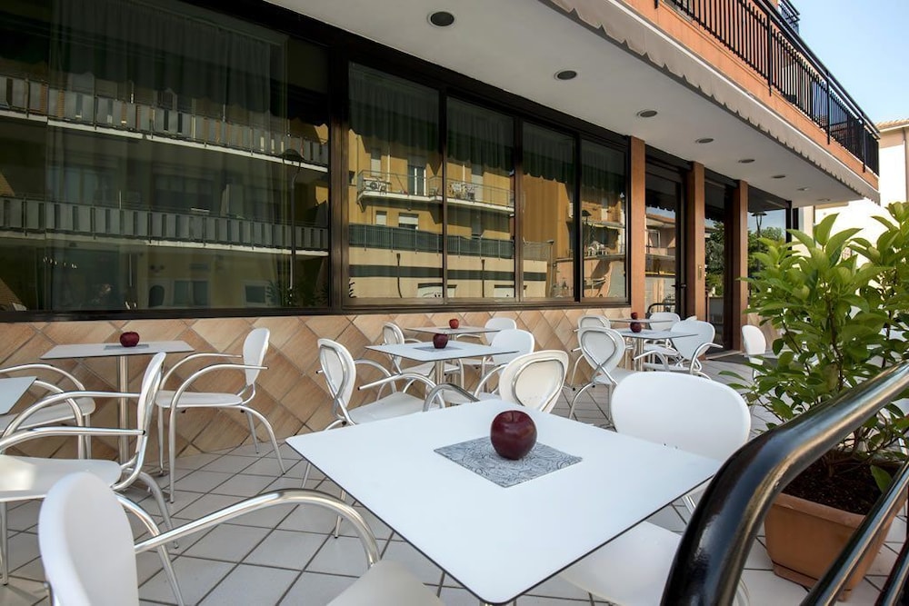 

Bari - Riccione - Hotel Scarlet