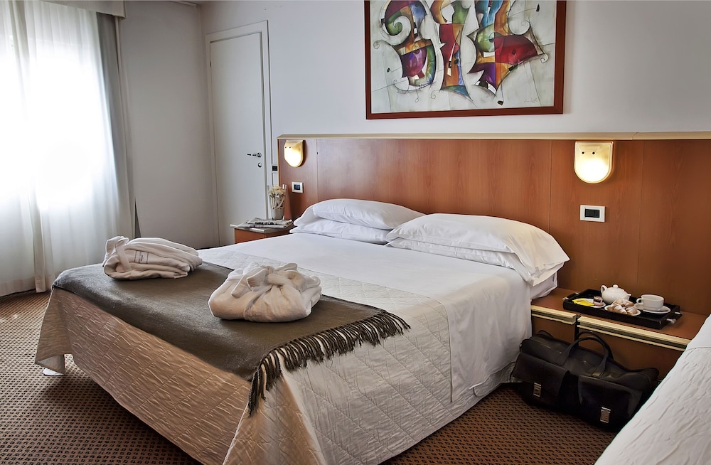 

Milano - Riccione - Hotel Principe di Piemonte