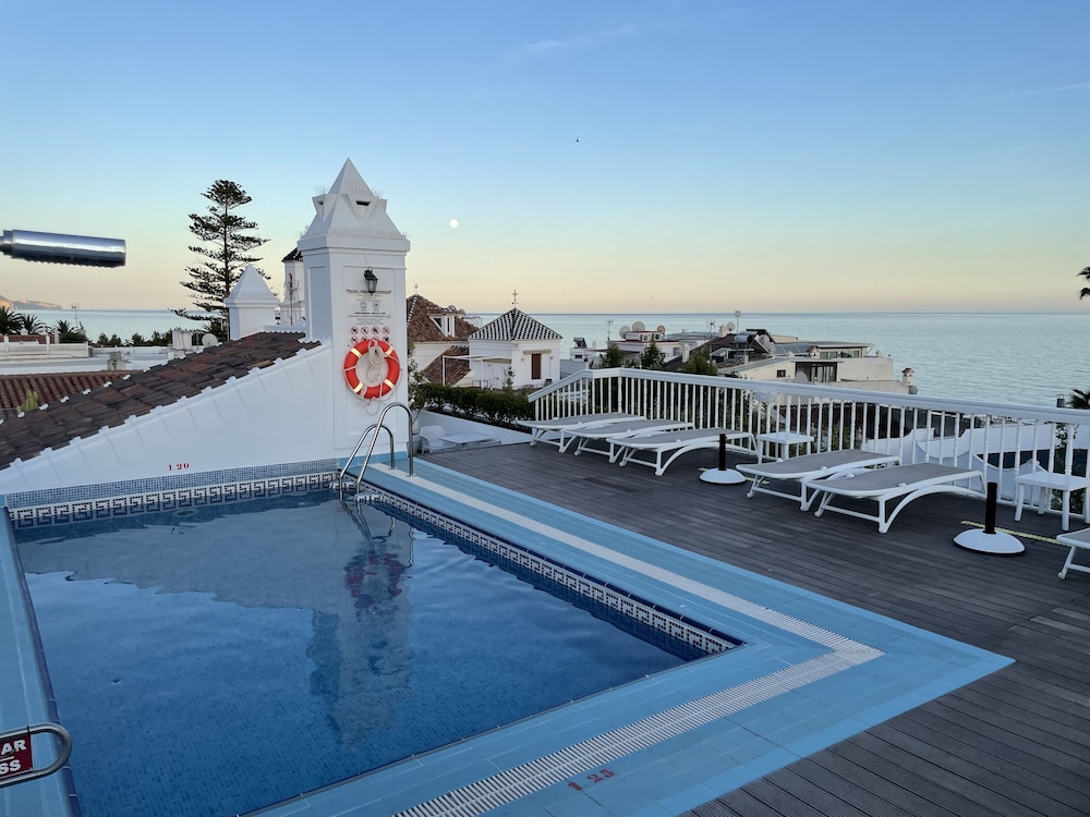

Genova - Nerja - Hotel Plaza Cavana