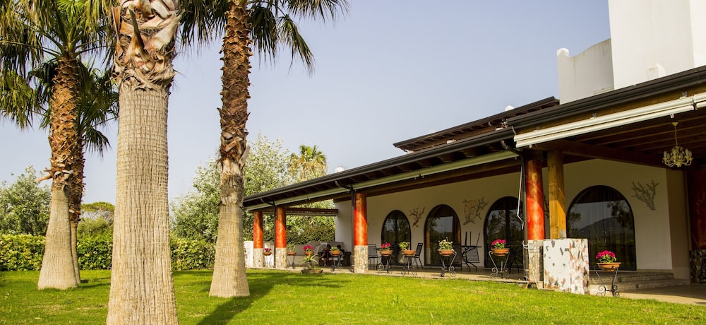 

Verona - Vulcano, Isole Eolie - Hotel Garden