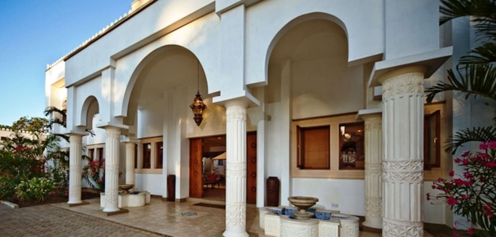 

Verona - Ukunda - Beach Front Spacious Apartment with Oceanview -- Lantana Galu Beach Apartment