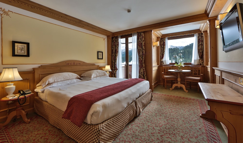 

Napoli - Folgarida - TH Madonna di Campiglio | Golf Hotel