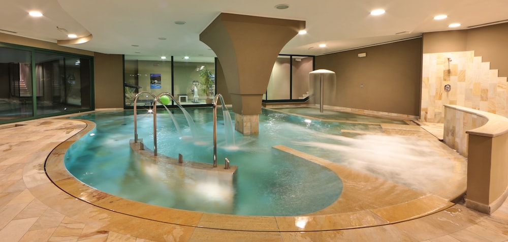 

Napoli - Folgarida - TH Madonna di Campiglio | Golf Hotel