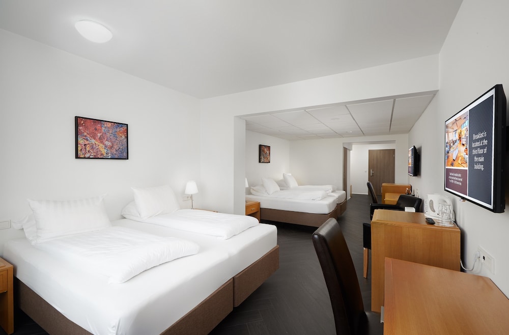 

Roma - Hveragerði - Hotel Örk