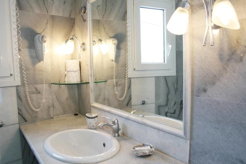 

Milano - Naousa, Paros - Bungalows Marina