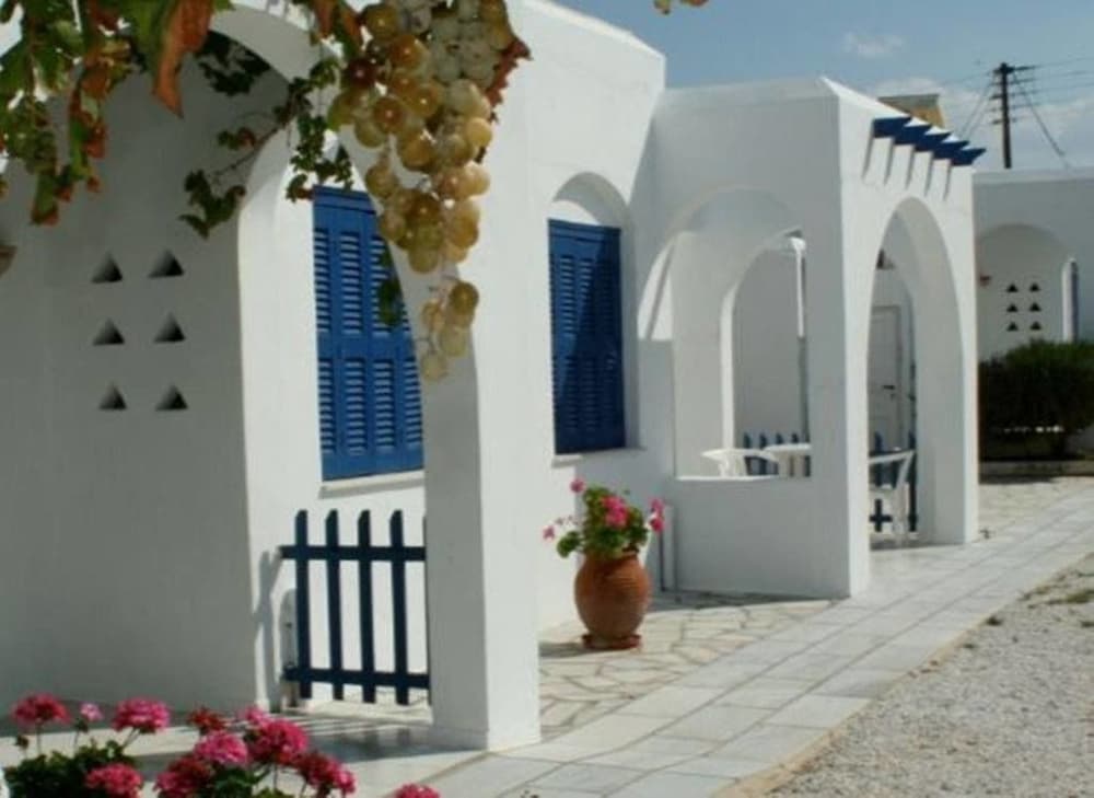 

Verona - Naousa, Paros - Bungalows Marina