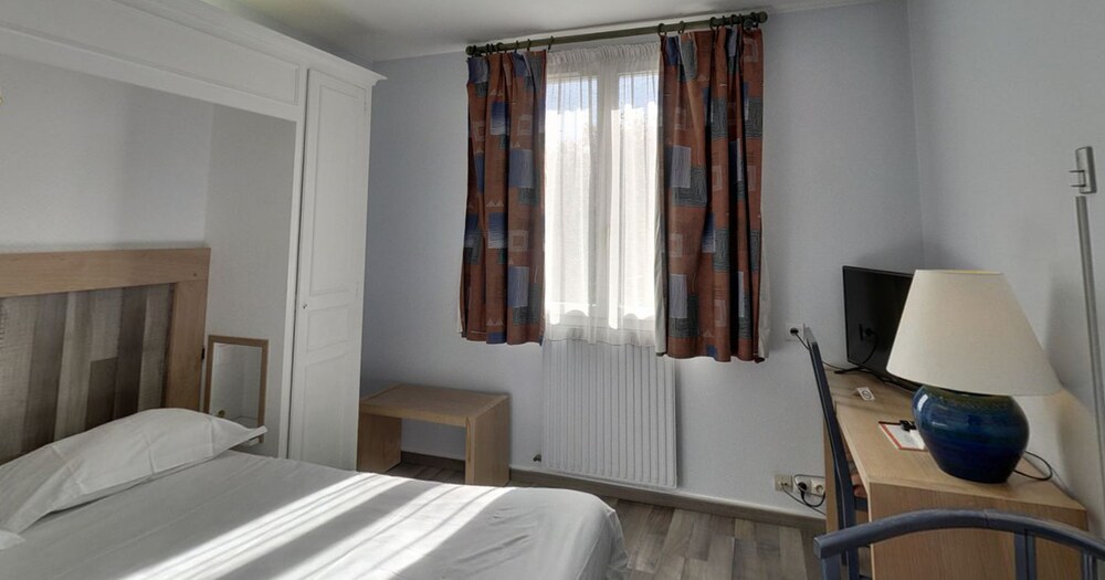 

Milano - Évreux - Hôtel de l'Orme, Akena