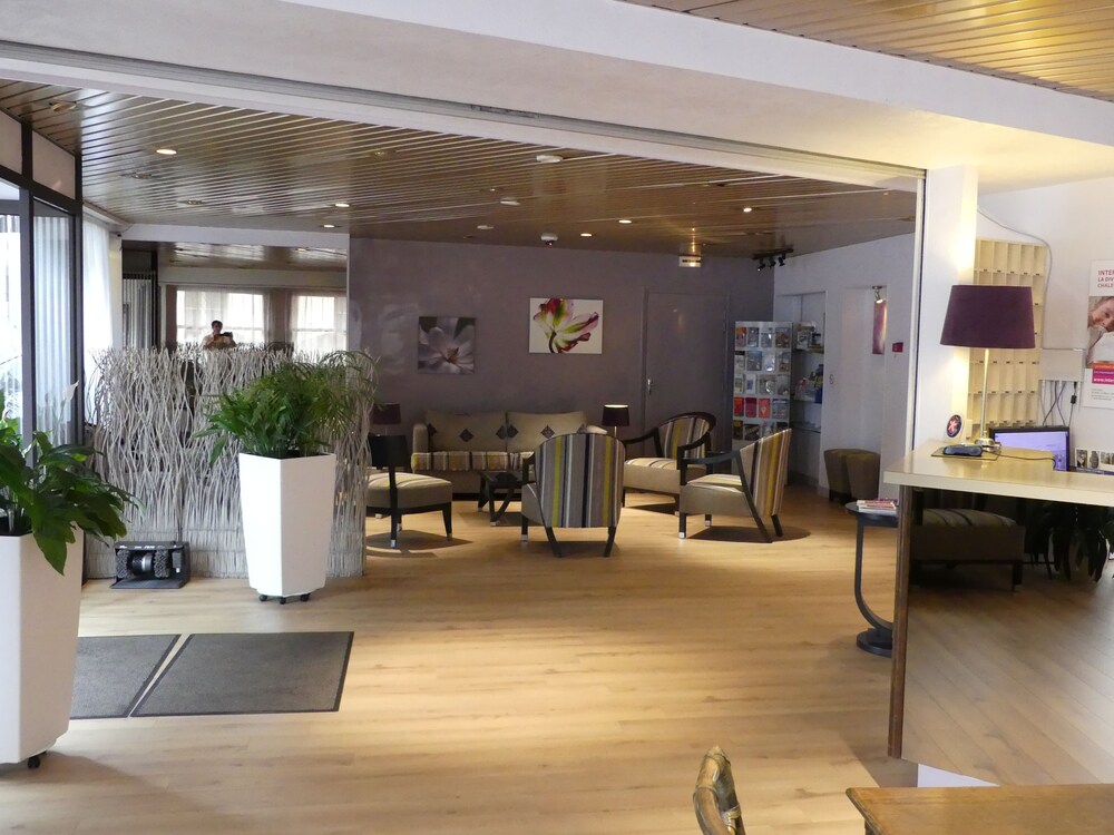

Roma - Évreux - Hôtel de l'Orme, Akena