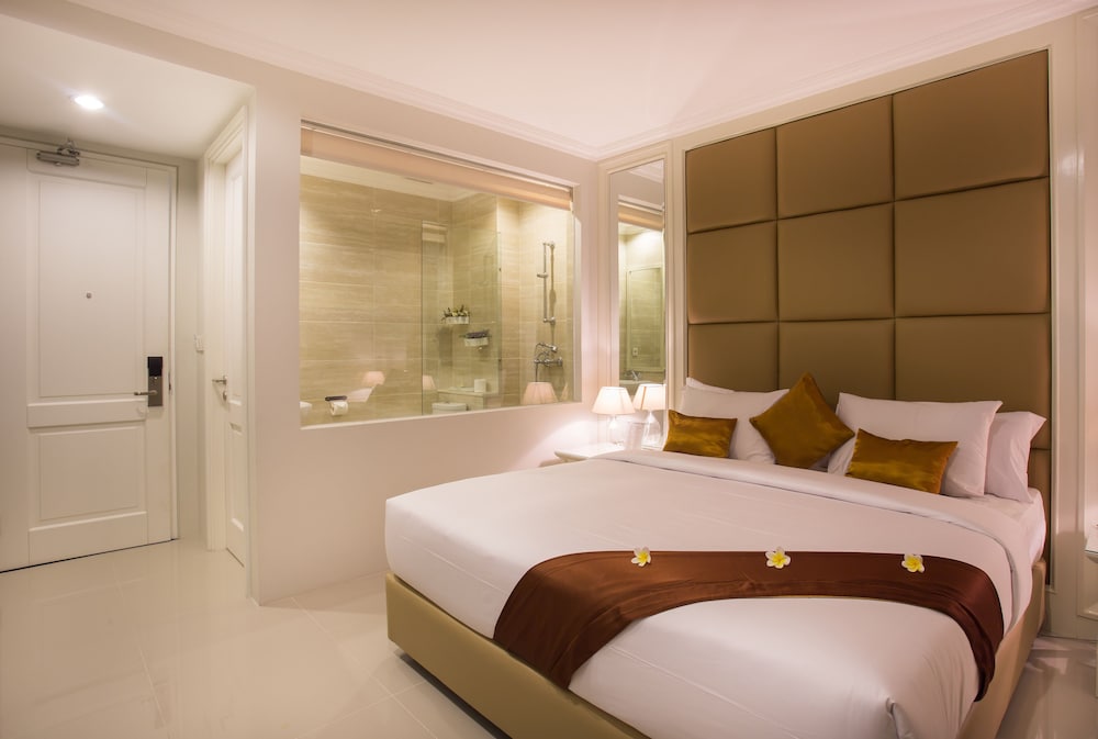 

Roma - Denpasar - Amalfi Hotel Seminyak