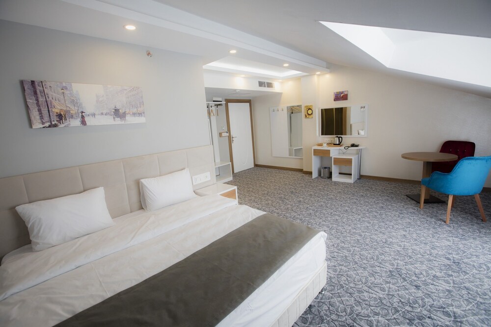 

Catania - Istanbul - Royal İnci Hotel