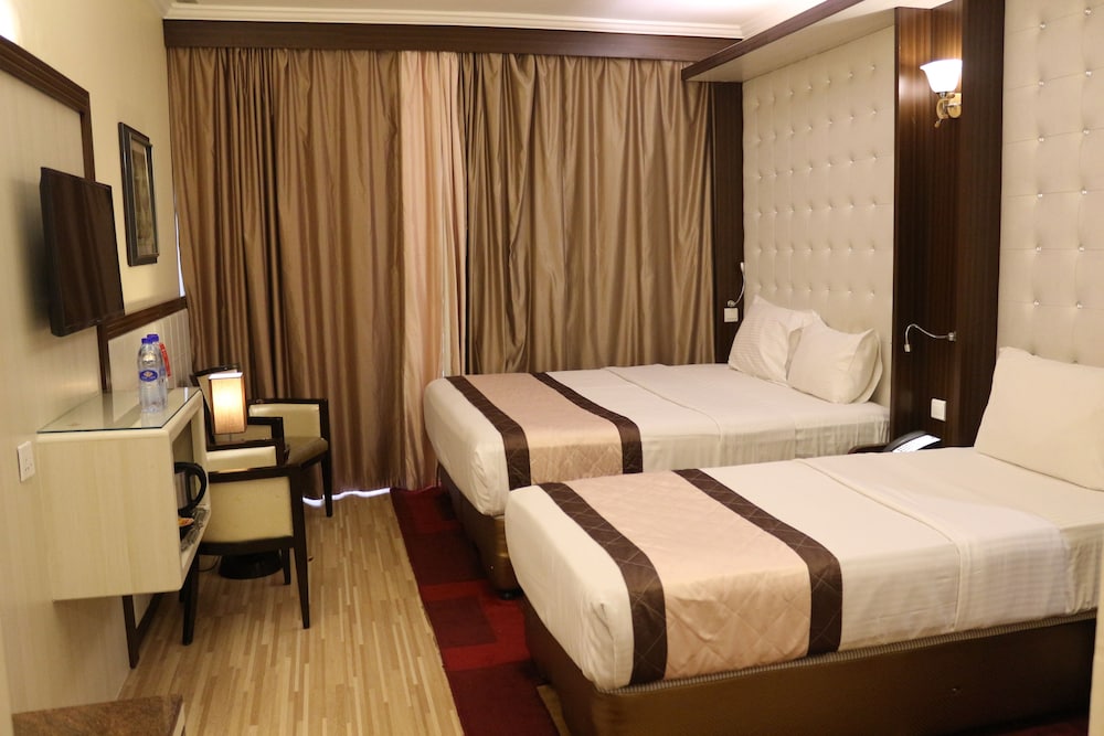 

Milano - Dubai - Al Khaleej Grand Hotel