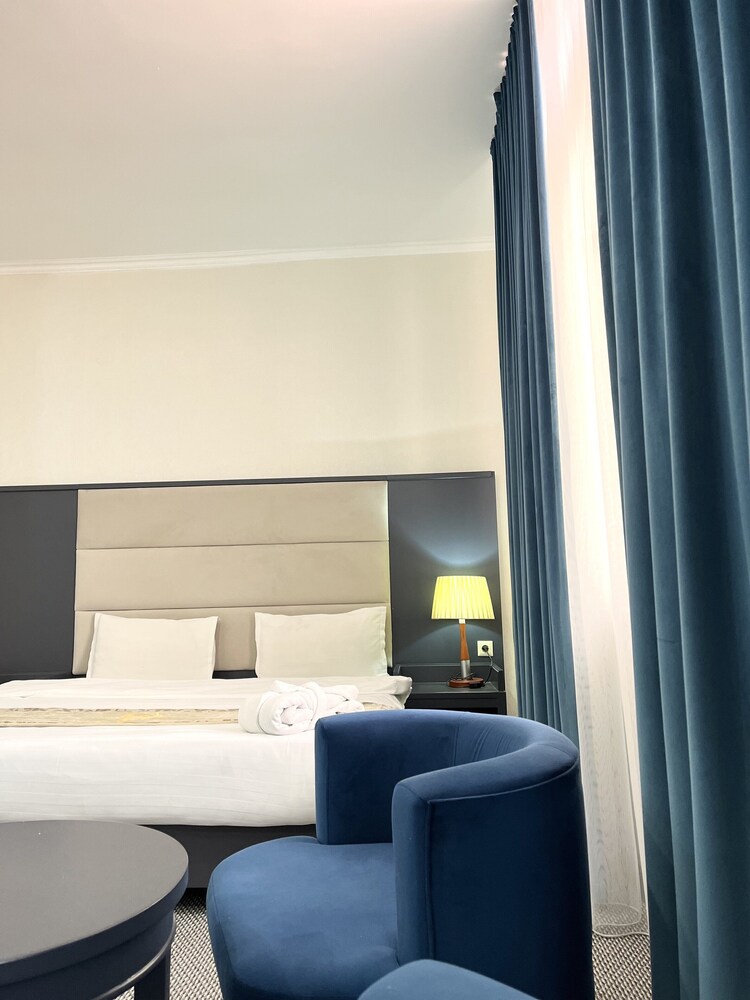 

Roma - Almaty - Grand Erbil Hotel