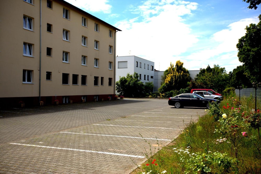 

Napoli - Frankfurt-Main Airport - Airport Hotel Walldorf