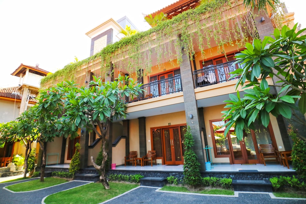 

Catania - Legian Beach - Gora Beach Inn